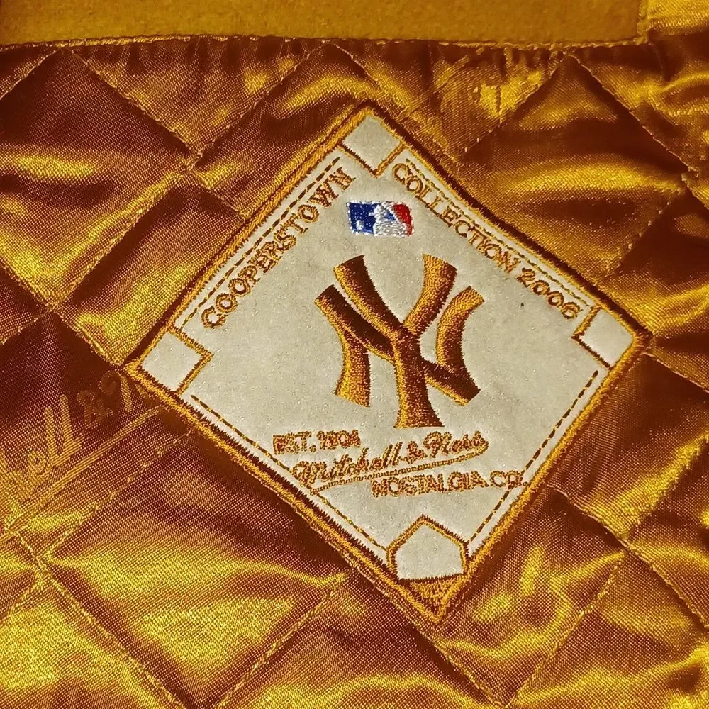 Mitchell & Ness Vintage 2006 Wool NY Yankees Quilted Jacket Men's Size 5… - Picture 10 of 11